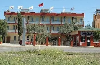 Segmen Hotel